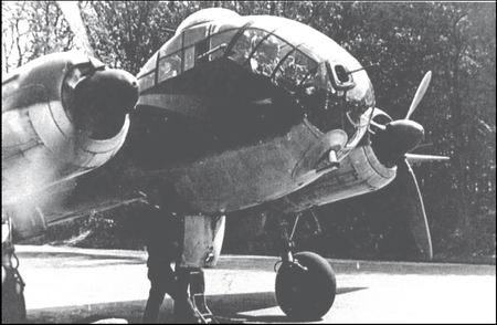 Иллюстрация к книге — Самолеты-призраки Третьего Рейха. Секретные операции Люфтваффе [i_116.jpg]