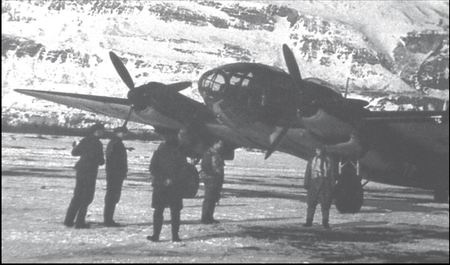 Иллюстрация к книге — Самолеты-призраки Третьего Рейха. Секретные операции Люфтваффе [i_121.jpg]