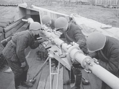 Иллюстрация к книге — Свастика над Волгой. Люфтваффе против сталинской ПВО [i_004.jpg]