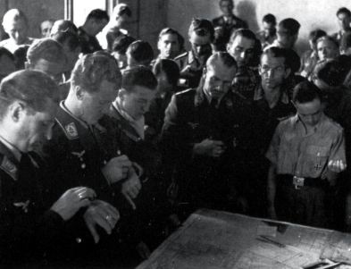 Иллюстрация к книге — Свастика над Волгой. Люфтваффе против сталинской ПВО [i_091.jpg]