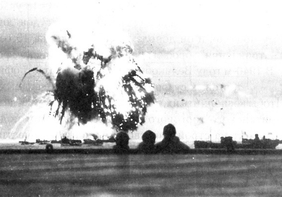 Иллюстрация к книге — Тени над Заполярьем. Действия Люфтваффе против советского Северного флота и союзных конвоев [i_100.jpg]