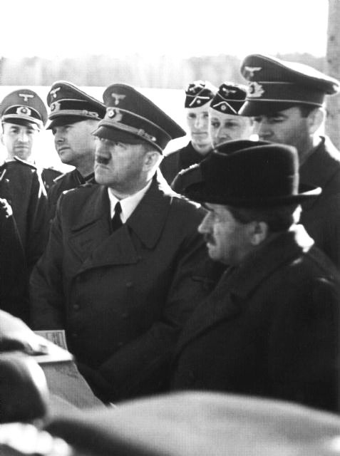 Иллюстрация к книге — Фюрер как полководец [i_046.jpg]