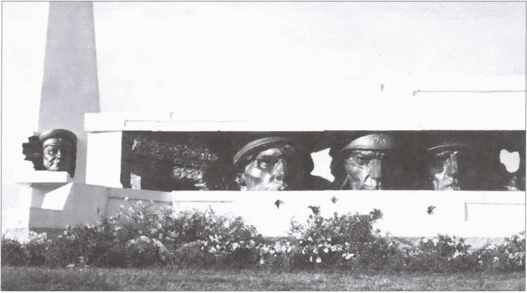 Иллюстрация к книге — Маршал Конев [i_027.jpg]