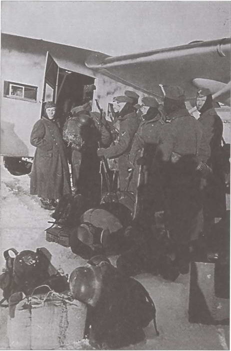 Иллюстрация к книге — "Воздушные мосты" Третьего Рейха [i_032.jpg]