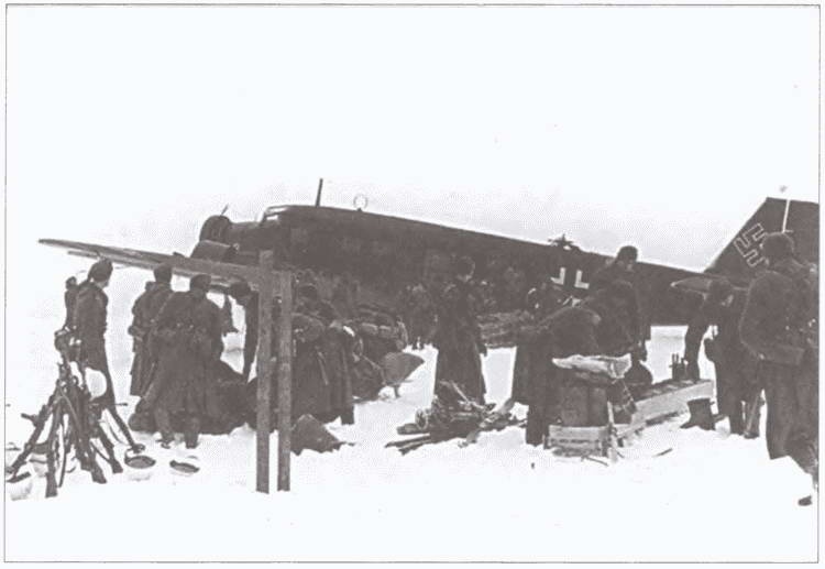 Иллюстрация к книге — "Воздушные мосты" Третьего Рейха [i_035.jpg]