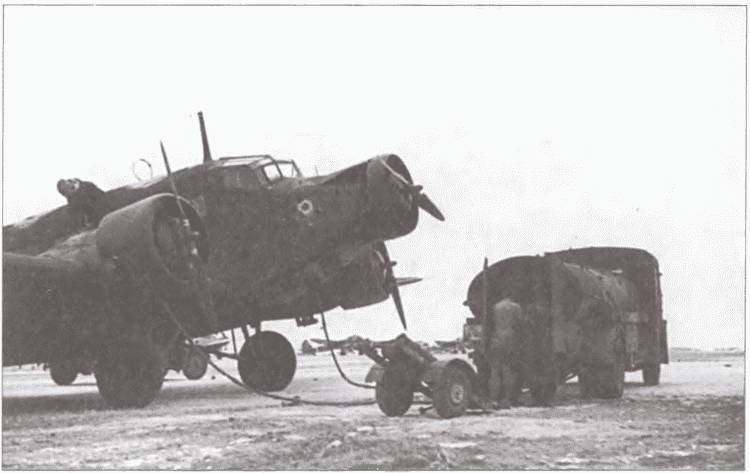 Иллюстрация к книге — "Воздушные мосты" Третьего Рейха [i_036.jpg]