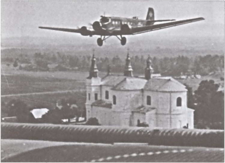 Иллюстрация к книге — "Воздушные мосты" Третьего Рейха [i_037.jpg]