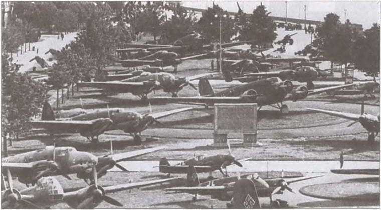 Иллюстрация к книге — "Воздушные мосты" Третьего Рейха [i_044.jpg]