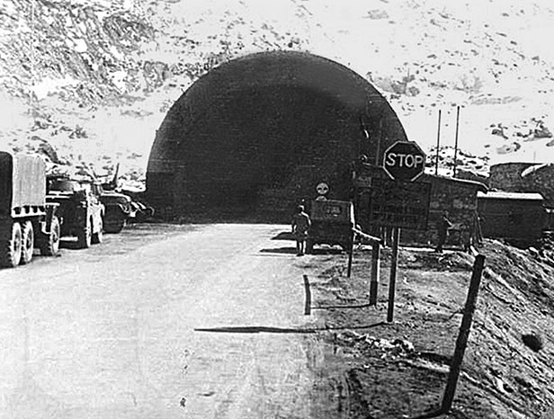 Иллюстрация к книге — Шелковый путь. Записки военного разведчика [i_043.jpg]