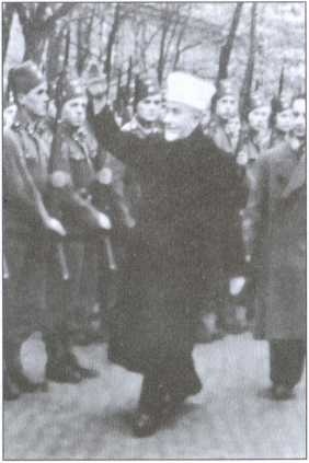 Иллюстрация к книге — Крым под пятой Гитлера. Немецкая оккупационная политика в Крыму 1941-1944 гг. [i_025.jpg]