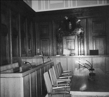 Иллюстрация к книге — Нюрнбергский набат. Репортаж из прошлого, обращение к будущему [i_010.jpg]