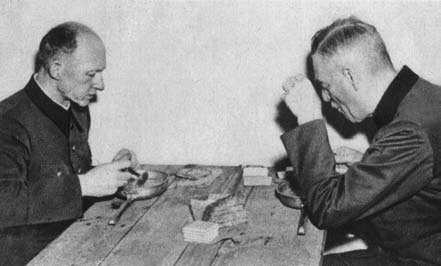 Иллюстрация к книге — Нюрнбергский набат. Репортаж из прошлого, обращение к будущему [i_013.jpg]