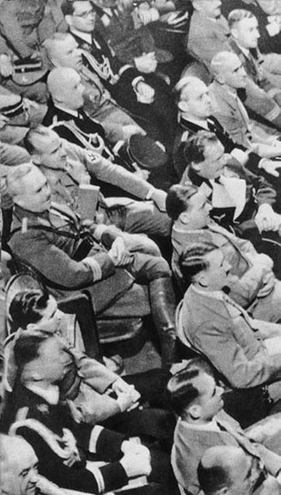 Иллюстрация к книге — Нюрнбергский набат. Репортаж из прошлого, обращение к будущему [i_016.jpg]