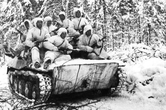 Иллюстрация к книге — Мы сгорали заживо. Смертники Великой Отечественной [i_044.jpg]