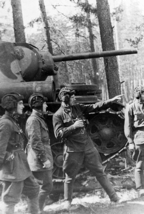 Иллюстрация к книге — Мы сгорали заживо. Смертники Великой Отечественной [i_049.jpg]