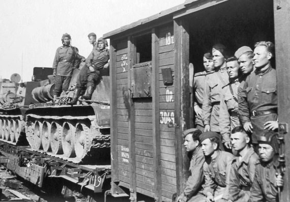 Иллюстрация к книге — Мы сгорали заживо. Смертники Великой Отечественной [i_074.jpg]