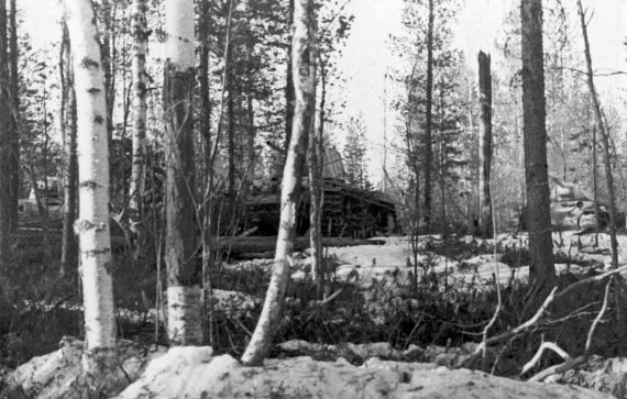 Иллюстрация к книге — Мы сгорали заживо. Смертники Великой Отечественной [i_080.jpg]