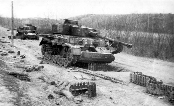 Иллюстрация к книге — Мы сгорали заживо. Смертники Великой Отечественной [i_116.jpg]