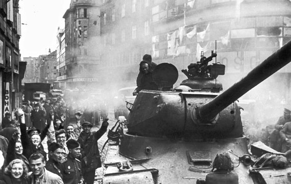 Иллюстрация к книге — Мы сгорали заживо. Смертники Великой Отечественной [i_126.jpg]