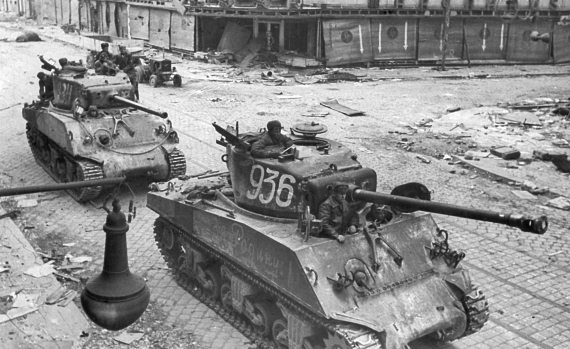 Иллюстрация к книге — Мы сгорали заживо. Смертники Великой Отечественной [i_133.jpg]