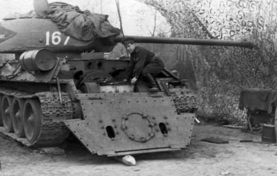 Иллюстрация к книге — Мы сгорали заживо. Смертники Великой Отечественной [i_136.jpg]