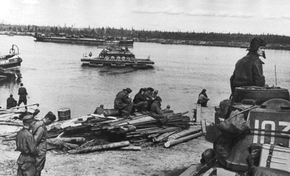 Иллюстрация к книге — Мы сгорали заживо. Смертники Великой Отечественной [i_139.jpg]