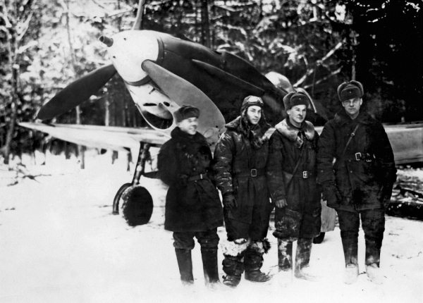 Иллюстрация к книге — Мы сгорали заживо. Смертники Великой Отечественной [i_223.jpg]