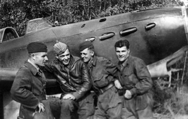 Иллюстрация к книге — Мы сгорали заживо. Смертники Великой Отечественной [i_237.jpg]