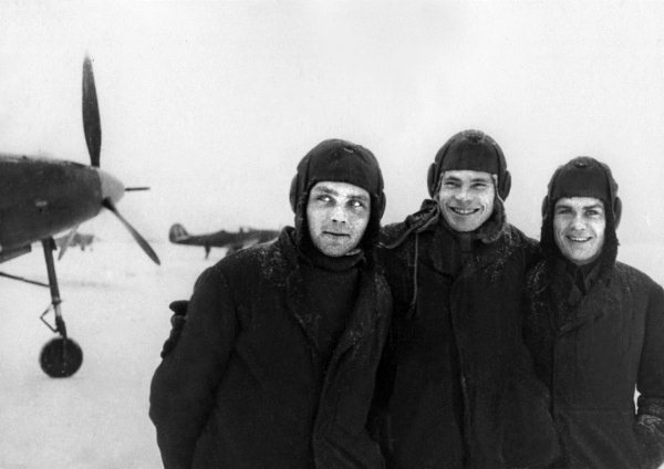 Иллюстрация к книге — Мы сгорали заживо. Смертники Великой Отечественной [i_250.jpg]