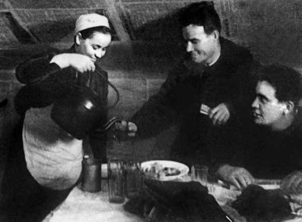 Иллюстрация к книге — Мы сгорали заживо. Смертники Великой Отечественной [i_299.jpg]