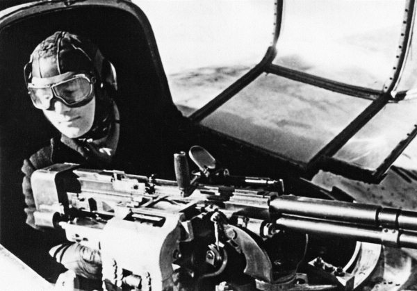 Иллюстрация к книге — Мы сгорали заживо. Смертники Великой Отечественной [i_336.jpg]