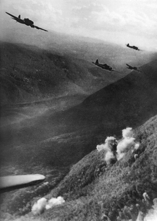 Иллюстрация к книге — Мы сгорали заживо. Смертники Великой Отечественной [i_363.jpg]