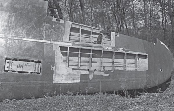 Иллюстрация к книге — Мы сгорали заживо. Смертники Великой Отечественной [i_391.jpg]