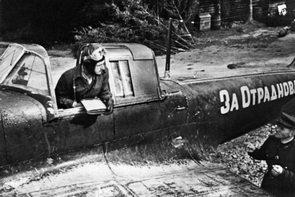 Иллюстрация к книге — Мы сгорали заживо. Смертники Великой Отечественной [i_433.jpg]