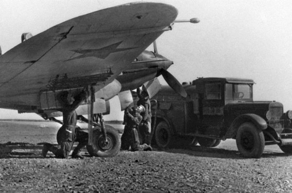 Иллюстрация к книге — Мы сгорали заживо. Смертники Великой Отечественной [i_439.jpg]