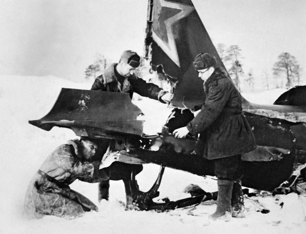 Иллюстрация к книге — Мы сгорали заживо. Смертники Великой Отечественной [i_452.jpg]