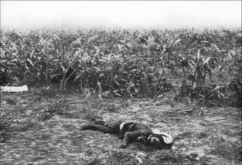 Иллюстрация к книге — 1900. Русские штурмуют Пекин [i_038.jpg]