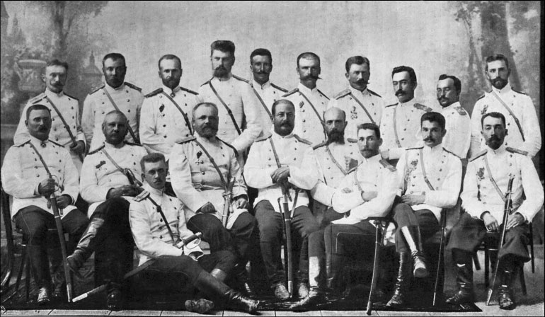 Иллюстрация к книге — 1900. Русские штурмуют Пекин [i_041.jpg]