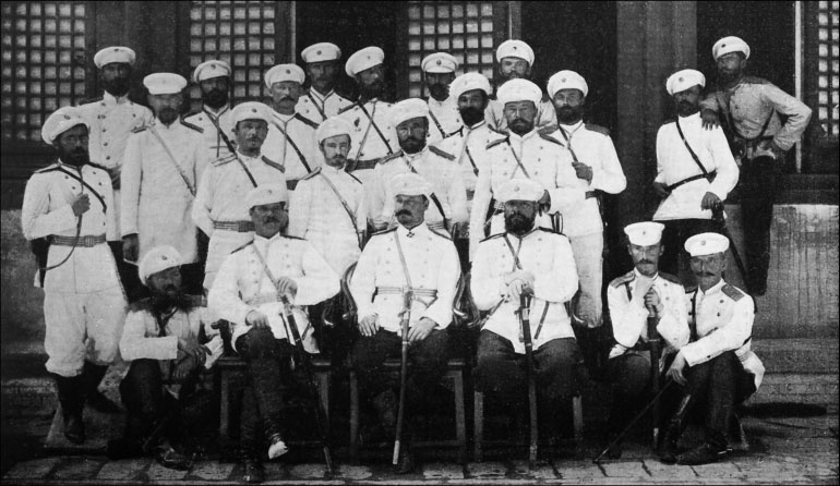 Иллюстрация к книге — 1900. Русские штурмуют Пекин [i_082.jpg]