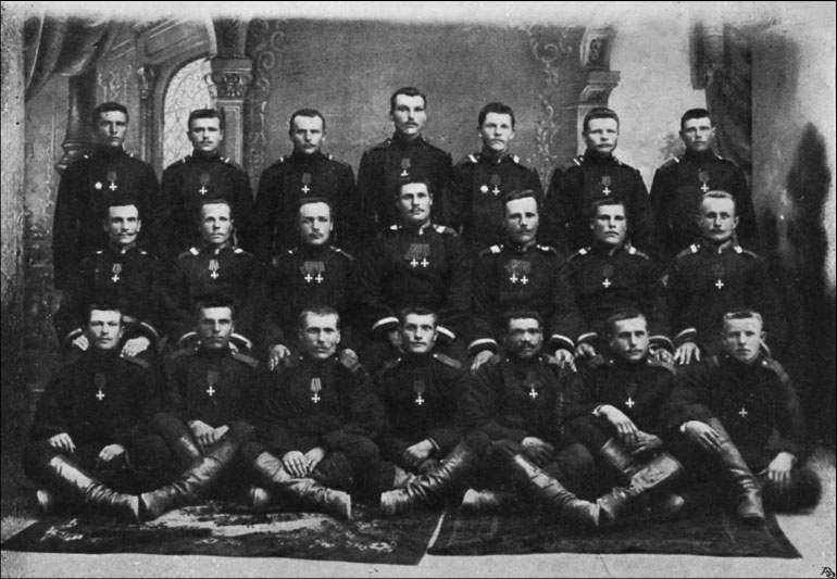 Иллюстрация к книге — 1900. Русские штурмуют Пекин [i_143.jpg]