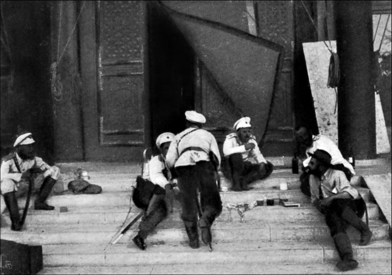 Иллюстрация к книге — 1900. Русские штурмуют Пекин [i_164.jpg]