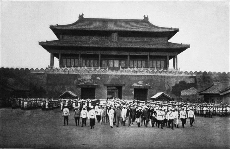 Иллюстрация к книге — 1900. Русские штурмуют Пекин [i_167.jpg]