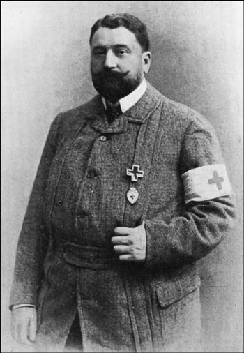 Иллюстрация к книге — 1900. Русские штурмуют Пекин [i_201.jpg]