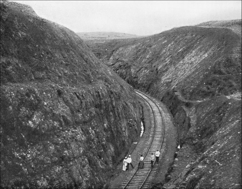 Иллюстрация к книге — 1900. Русские штурмуют Пекин [i_211.jpg]