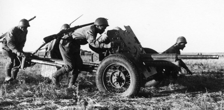 Иллюстрация к книге — Сталинградское побоище. «За Волгой для нас земли нет!» [i_032.jpg]