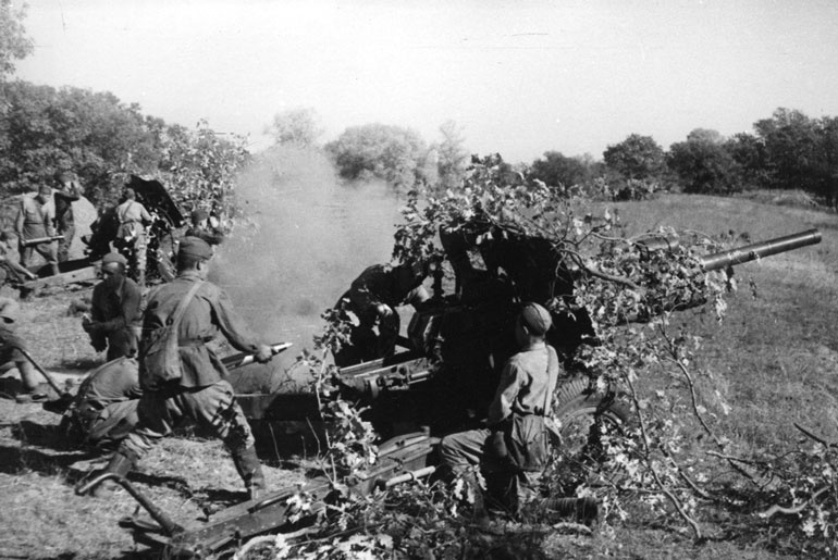 Иллюстрация к книге — Сталинградское побоище. «За Волгой для нас земли нет!» [i_037.jpg]