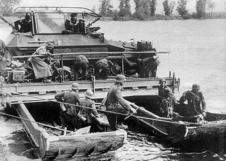 Иллюстрация к книге — Сталинградское побоище. «За Волгой для нас земли нет!» [i_054.jpg]