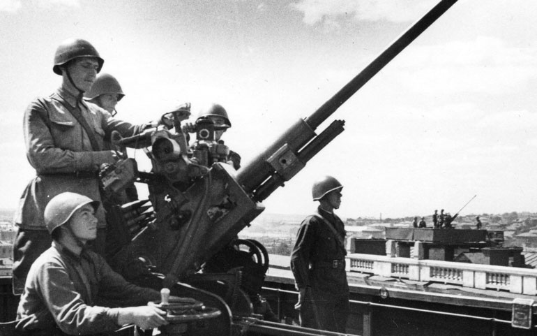 Иллюстрация к книге — Сталинградское побоище. «За Волгой для нас земли нет!» [i_058.jpg]