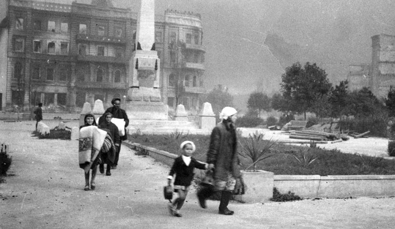 Иллюстрация к книге — Сталинградское побоище. «За Волгой для нас земли нет!» [i_063.jpg]