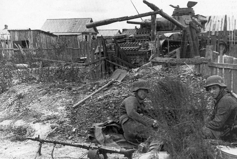 Иллюстрация к книге — Сталинградское побоище. «За Волгой для нас земли нет!» [i_085.jpg]